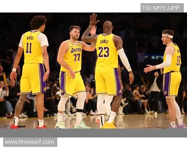 姚明在0304季后赛中的精彩表现与湖人队的激烈对决回顾 姚明在0304季后赛中的精彩表现与湖人队的激烈对决回顾