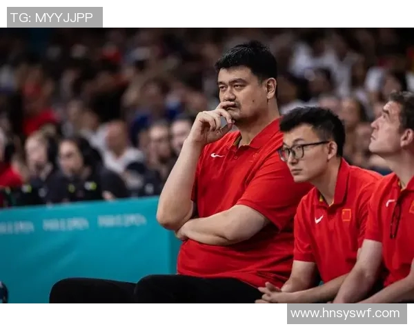 姚明助理的幕后故事揭示了篮球巨星的另一面与团队合作的重要性