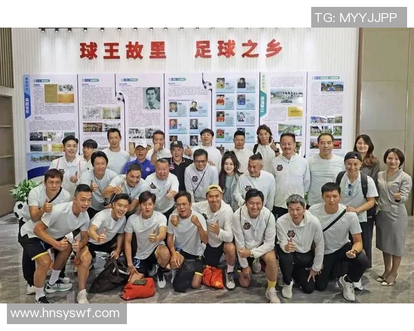 阿笠博士携手足球明星共谱青春梦想与友谊的传奇故事