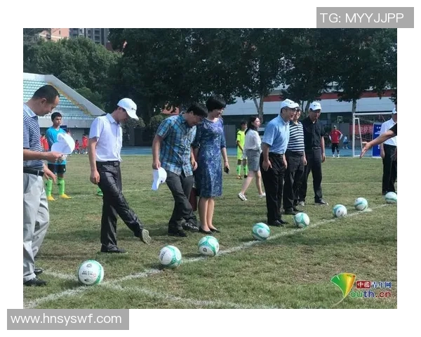 探讨当今足球明星中谁的起球技术最为出众与精准