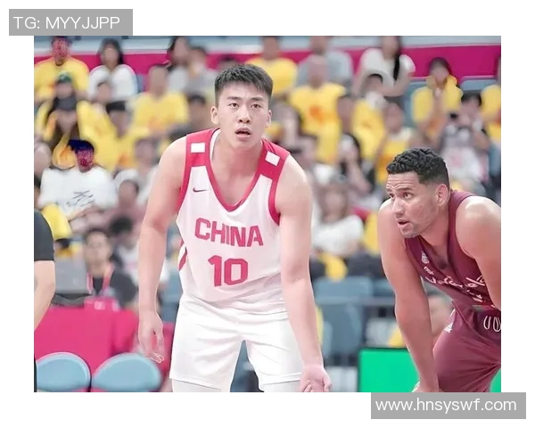 微笑篮球明星的魅力与奋斗之路展现青春活力与拼搏精神